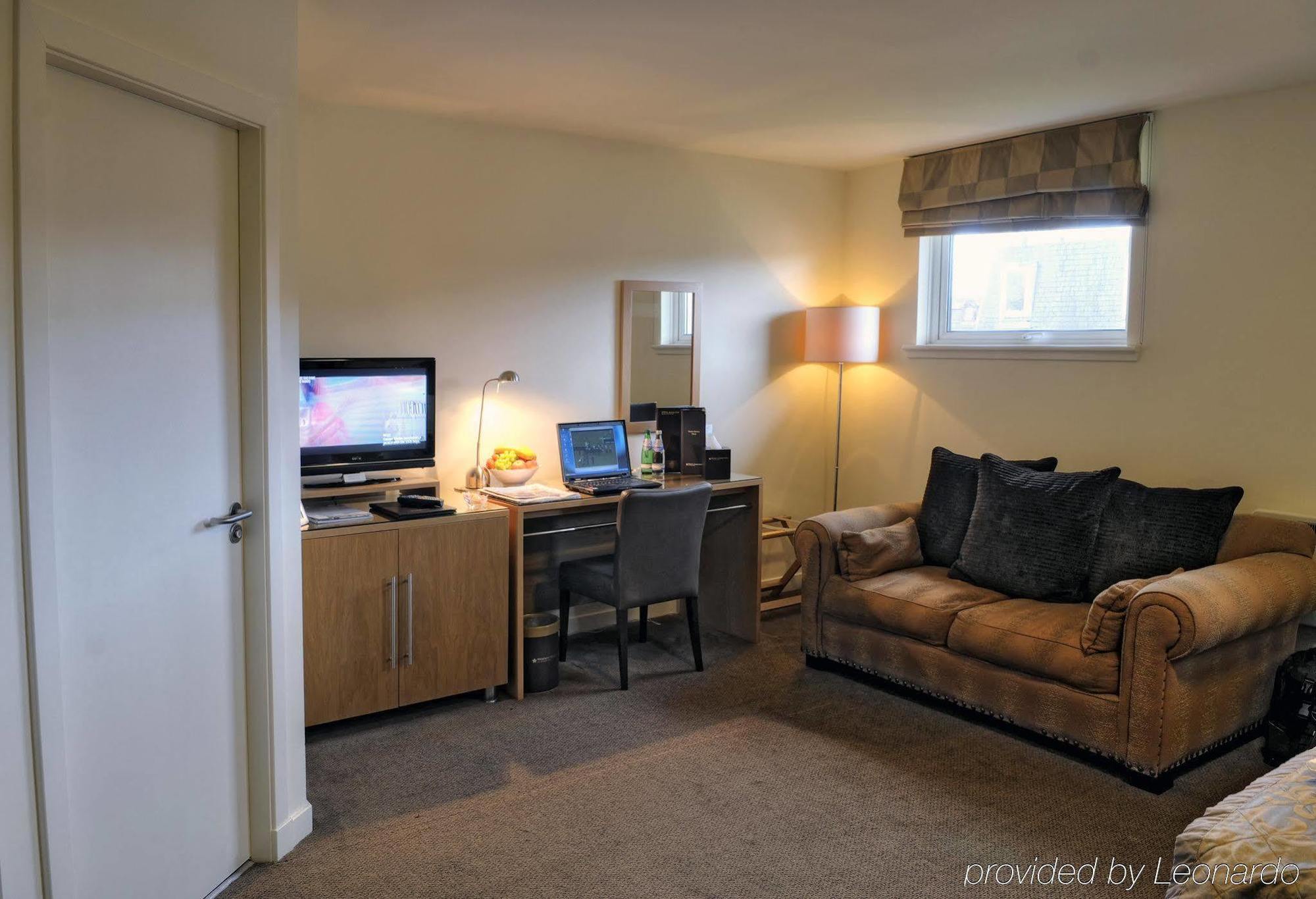 Western House Hotel At Ayr Racecourse ภายนอก รูปภาพ